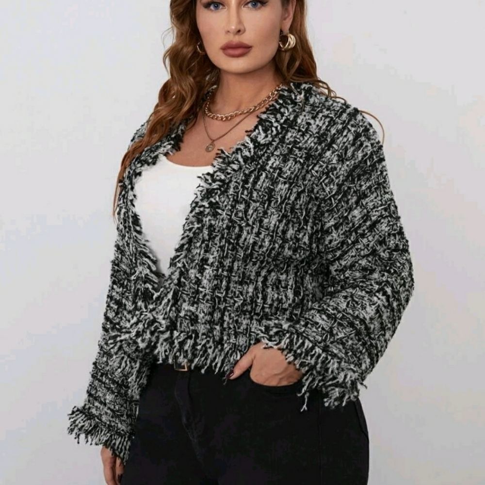 Plus Plaid Pattern Distressed Drop Shoulder Cardigan - Picture 2 of 7